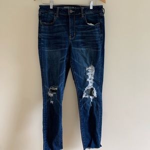 DISTRESSED AMERICAN EAGLE JEANS